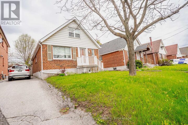 Property Photo:  2123 Keele Street  ON M6M 3Z3 