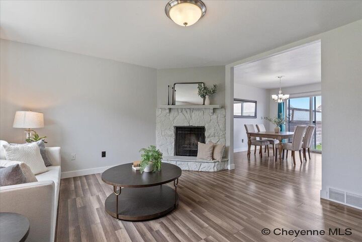 Property Photo:  1458 Trent Ct  WY 82009 