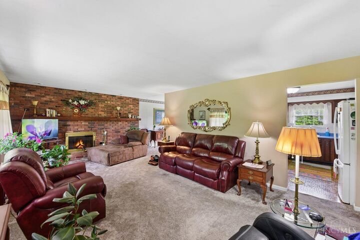 Property Photo: 7162 Goshen Road OH 45122