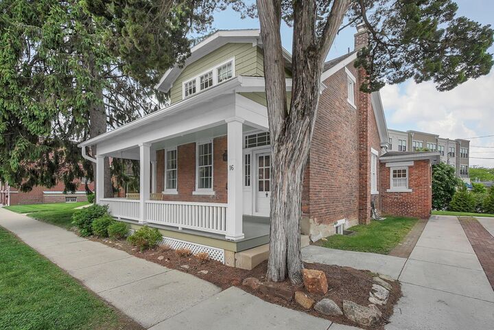Property Photo:  16 N High Street  OH 43110 