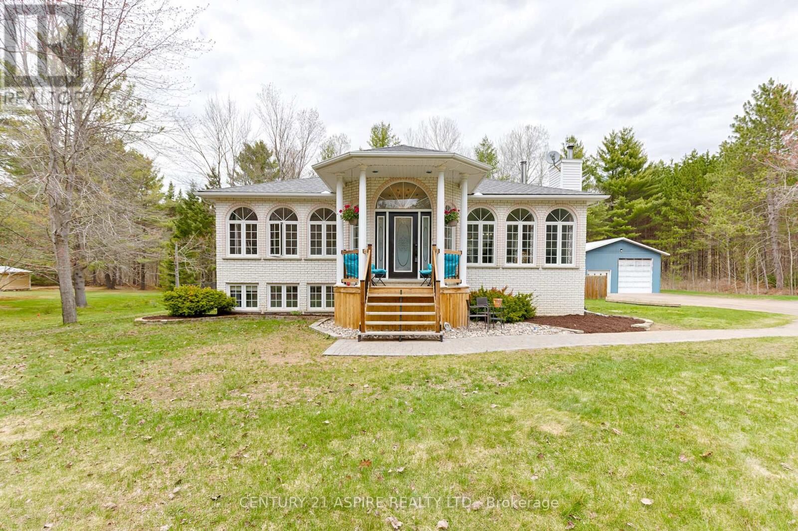 Property Photo:  134 Barron Canyon Road  ON K8A 6W7 