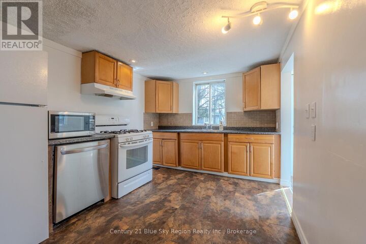 Property Photo:  18 Pollard Avenue  ON P1A 1Z5 
