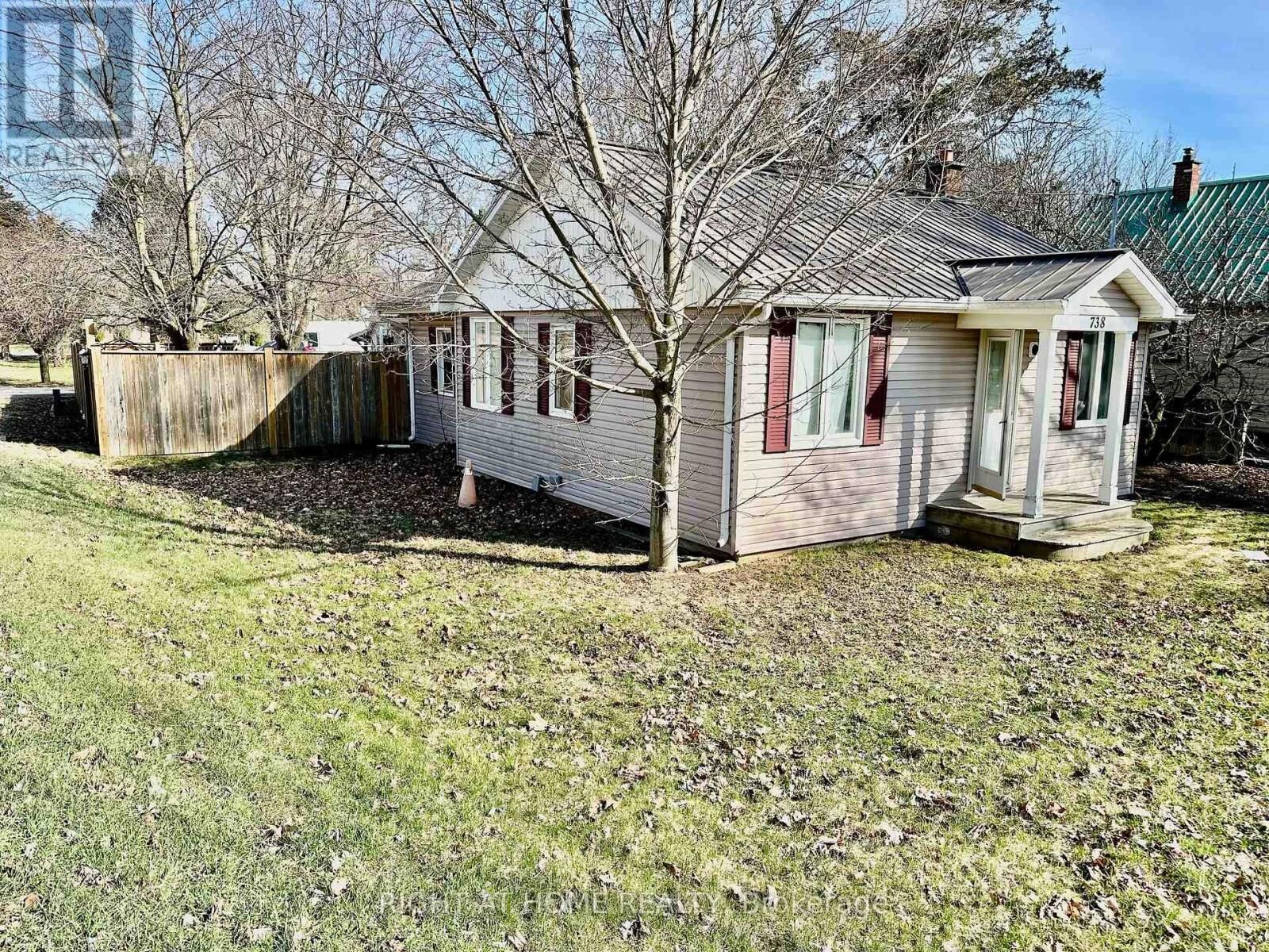 Property Photo:  738 Mount Pleasant Road  ON N0E 1K0 