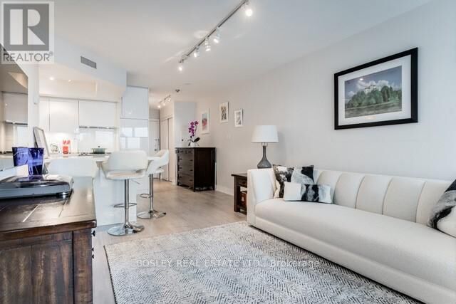 Property Photo:  1001 Bay Street 2219  ON M5S 3A6 