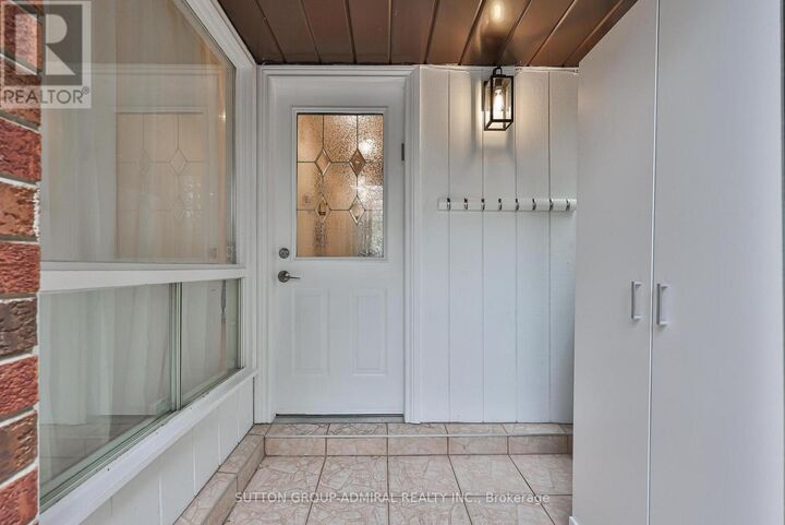Property Photo:  122 Rejane Crescent  ON L4J 5A8 