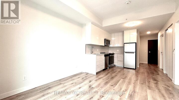 Property Photo:  60 Frederick Street 405  ON N2H 0C7 