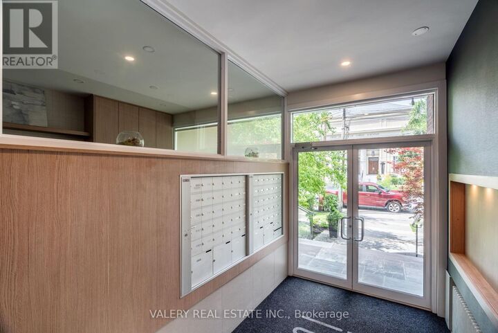 Property Photo:  161 St. George Street 608  ON M5R 2M3 