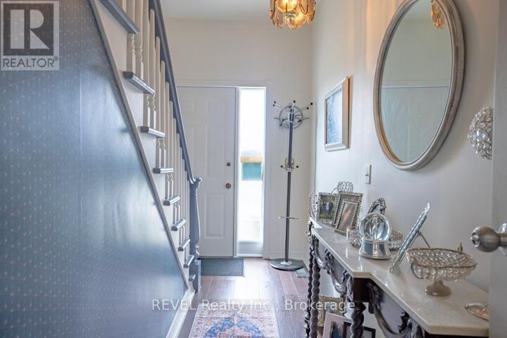 Property Photo:  10 Wiley Street  ON L2R 4E5 
