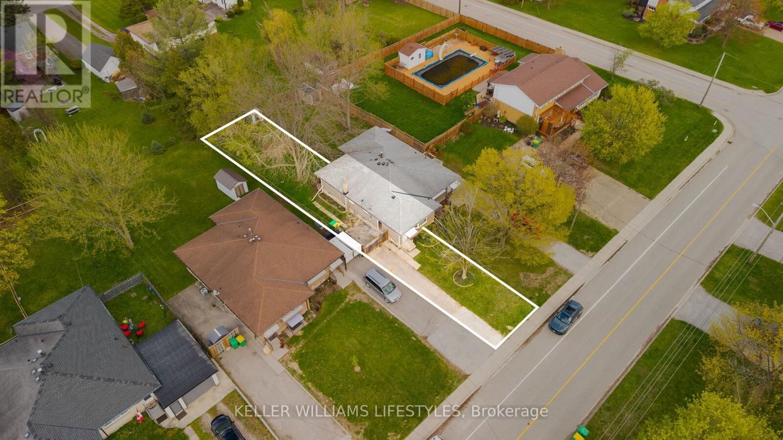 Property Photo:  159 Ewen Avenue A  ON N0L 1M0 