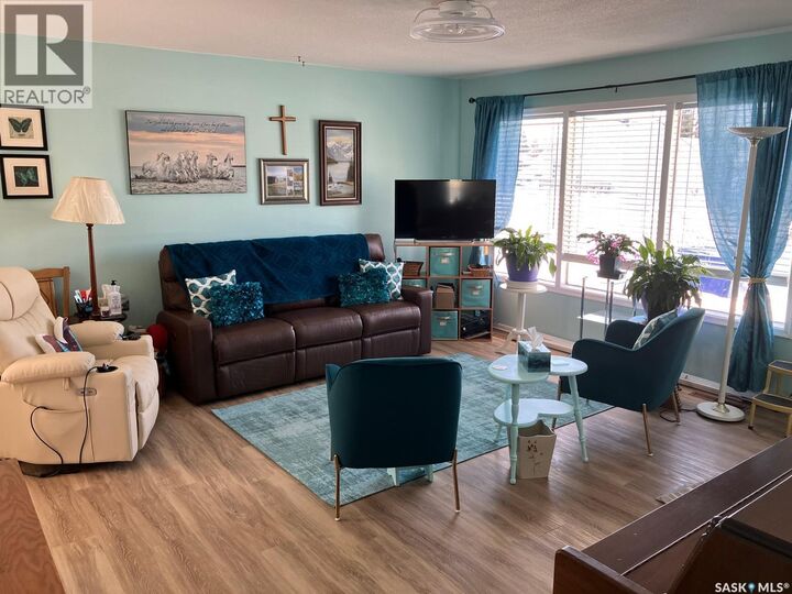 Property Photo:  311 1st Street W  SK S0E 1E0 
