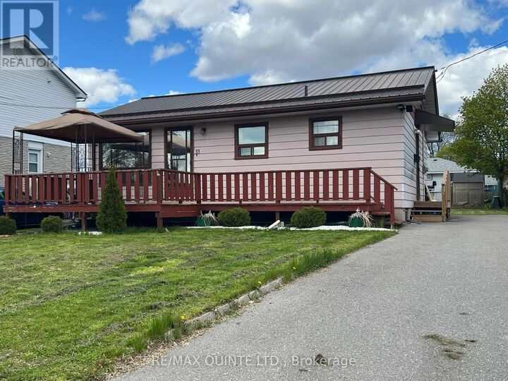 Property Photo:  33 Ramsay Avenue  ON K8V 2P6 