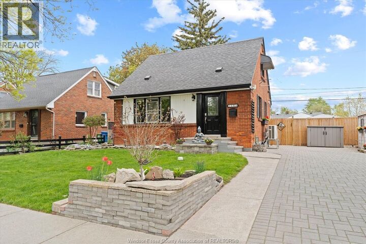 Property Photo:  1086 Villaire Avenue  ON N8S 2J8 