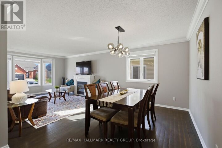 Property Photo:  164 Patterson Crescent  ON K7C 4P3 