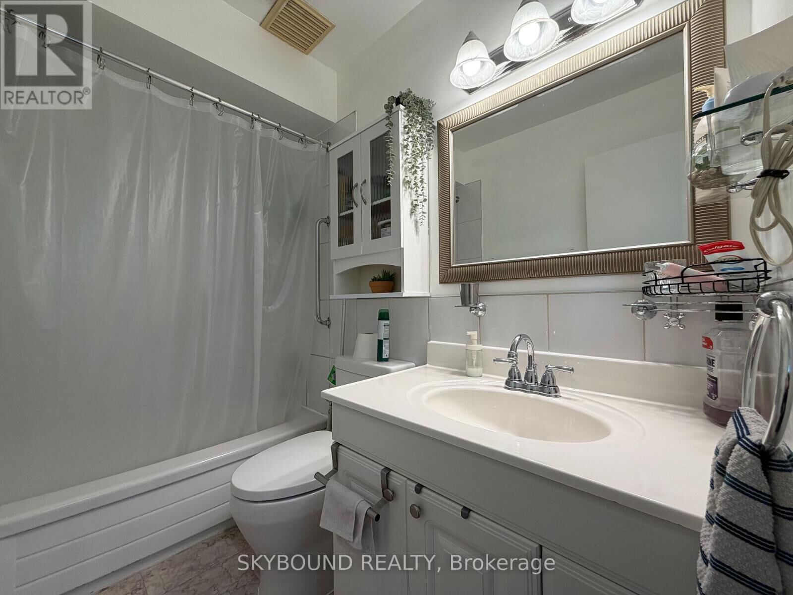 Property Photo:  71 Cass Avenue 19  ON M1T 3P8 