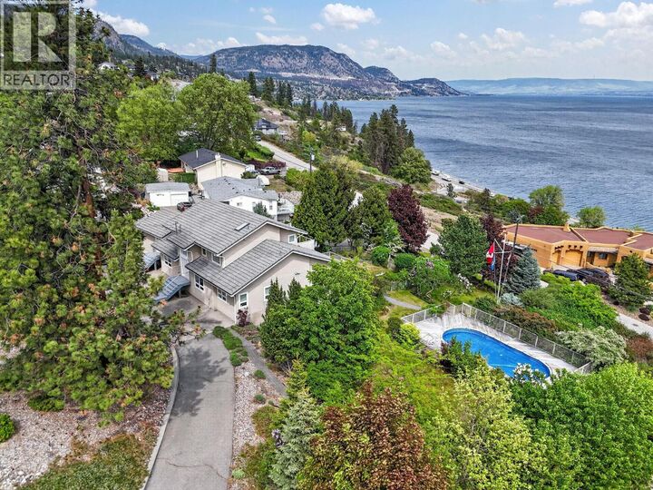 Property Photo: 6226 Heighway Lane BC V0H 1X7