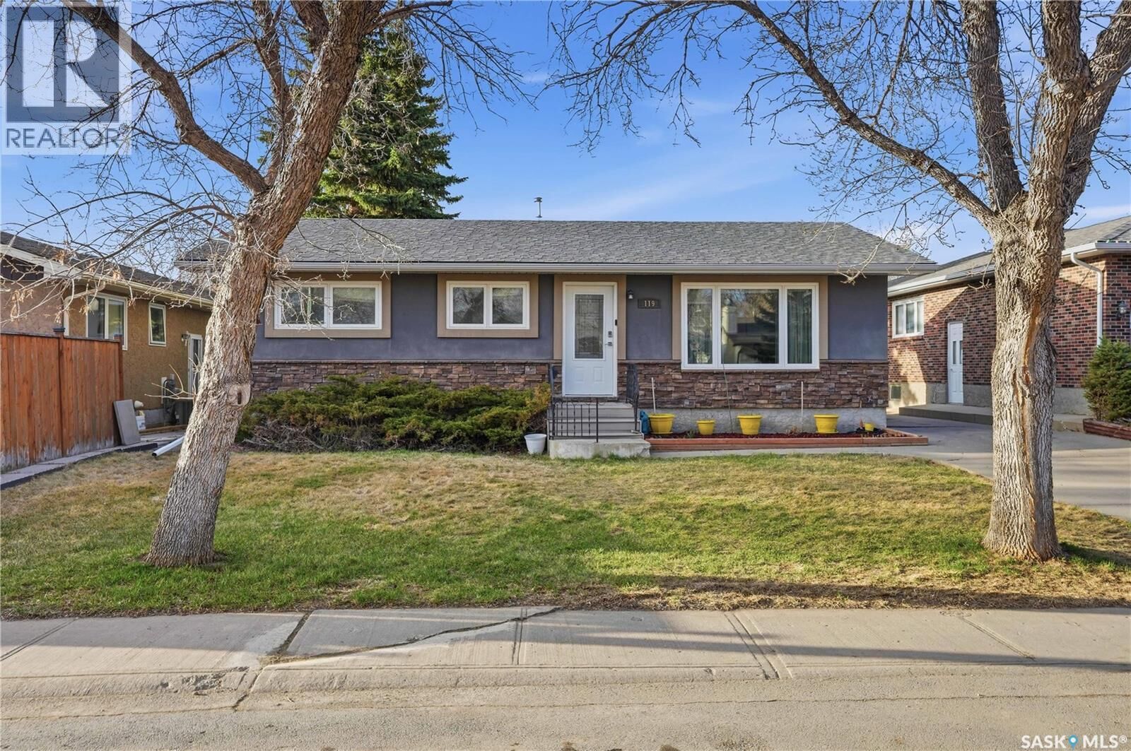 Property Photo:  119 Pappas Crescent  SK S4R 7G7 