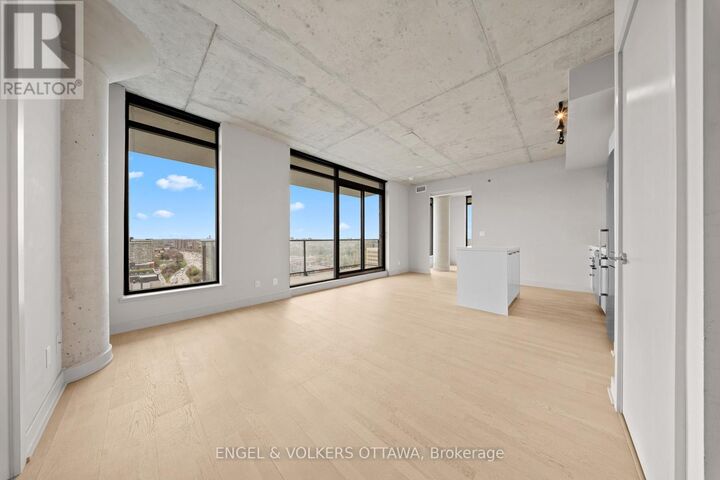 Property Photo:  203 Catherine Street 1701  ON K2P 1J5 