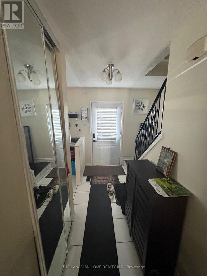 Property Photo:  45 Hansen Road East  ON L6V 3C5 