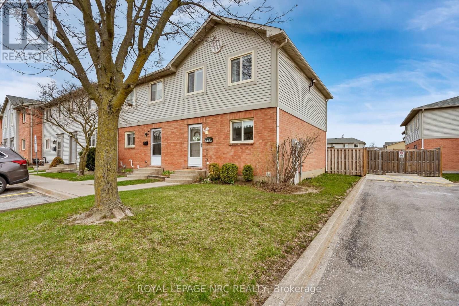 Property Photo:  65 Dorchester Boulevard 61  ON L2M 7T1 
