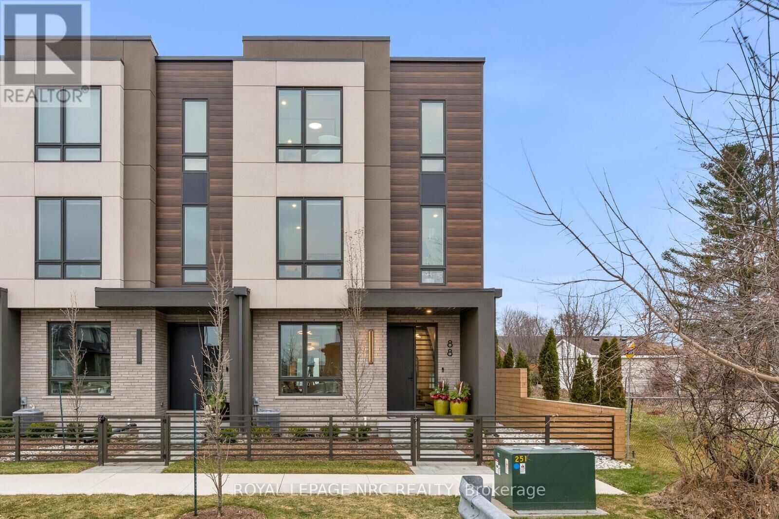 Property Photo:  88 Moody Street  ON L3E 0B3 