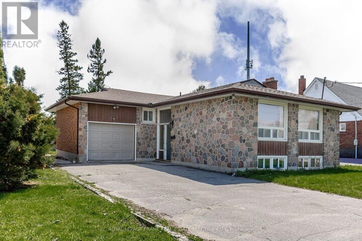 Property Photo:  941 Crawford Drive  ON K9J 3X1 
