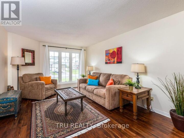 Property Photo:  14 Hyannis Avenue  ON K2J 2W8 