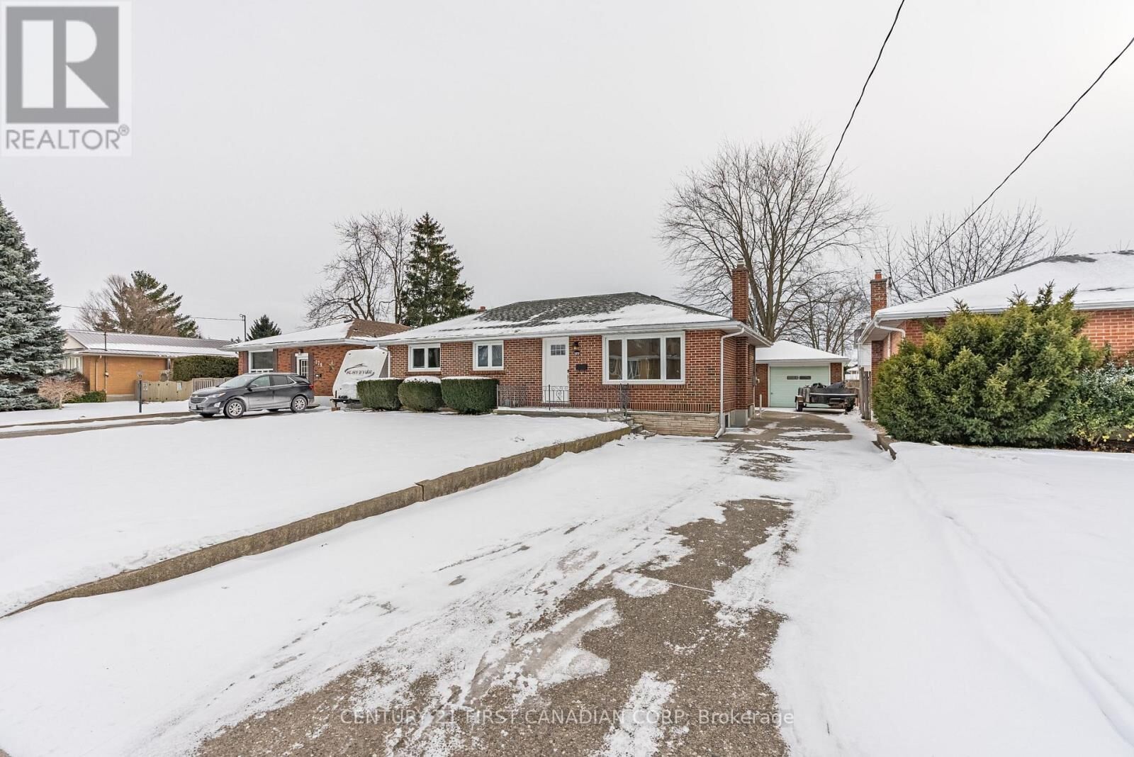 Property Photo:  177 Myrtle Street Upper  ON N5R 2G8 