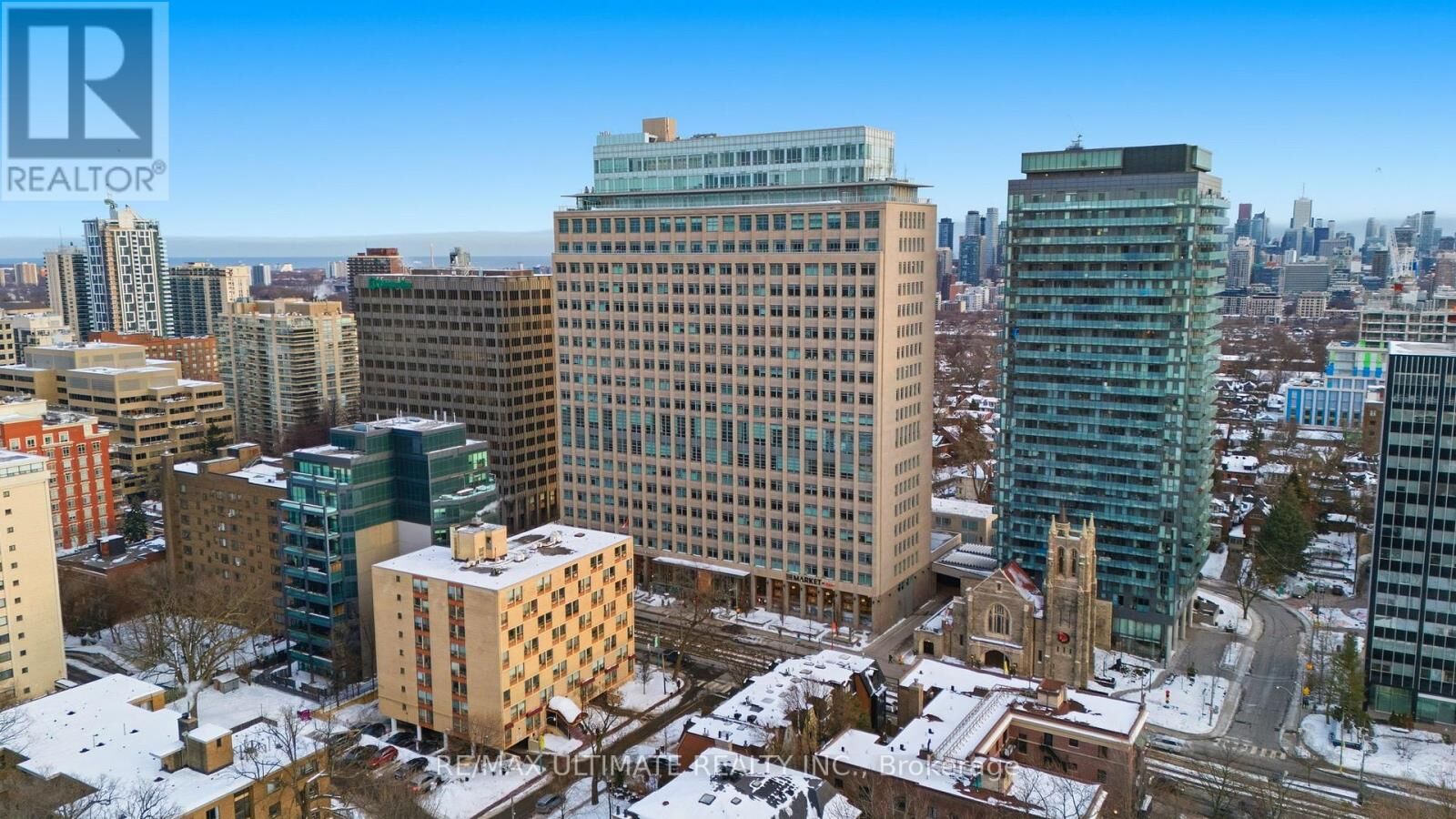 Property Photo:  111 St Clair Avenue West 811  ON M4V 1N5 