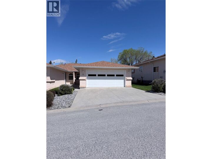 Property Photo:  617 27th Avenue South 5  BC V1C 6L1 