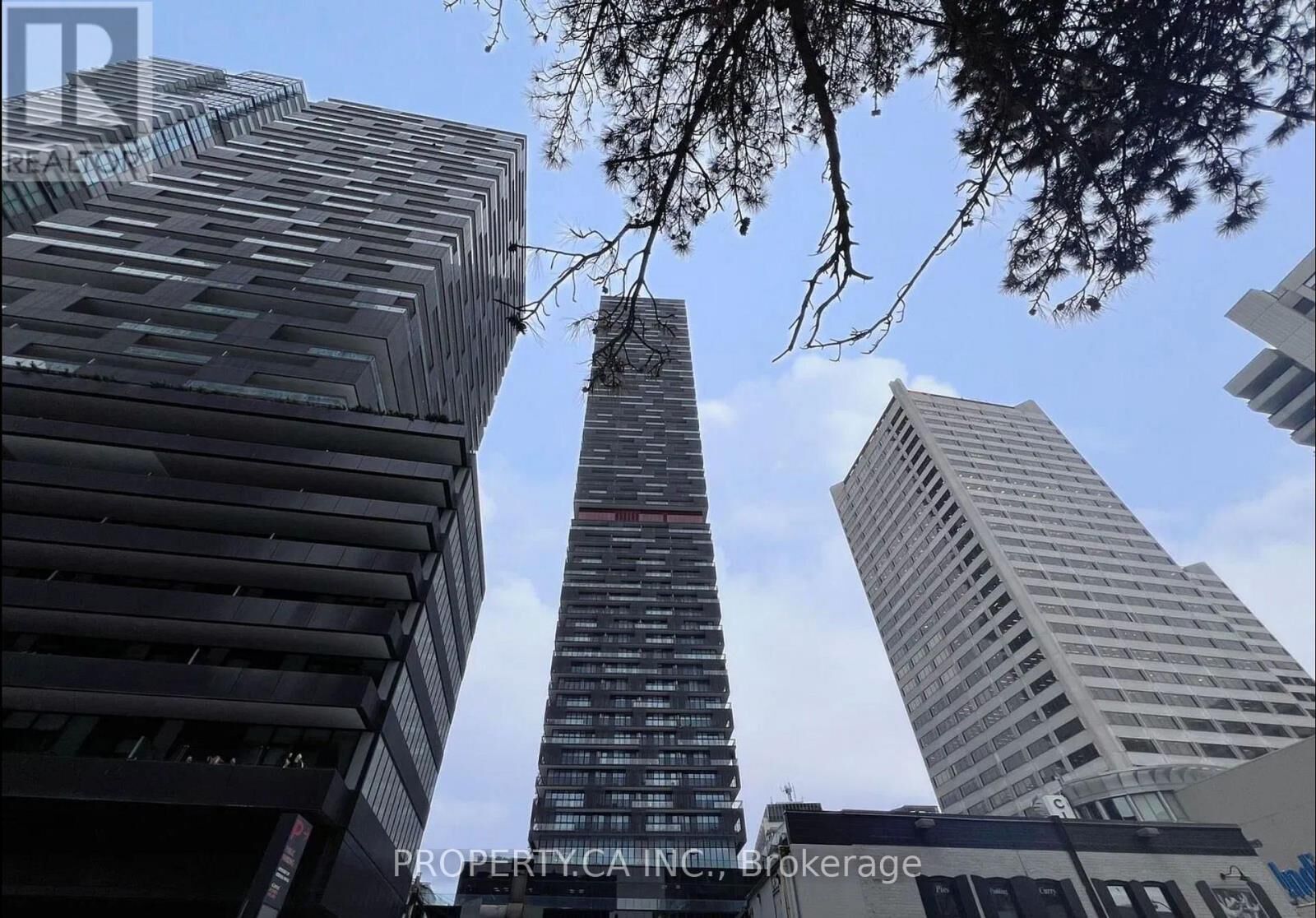 Property Photo:  8 Eglinton Avenue East 1412  ON M4P 0C1 