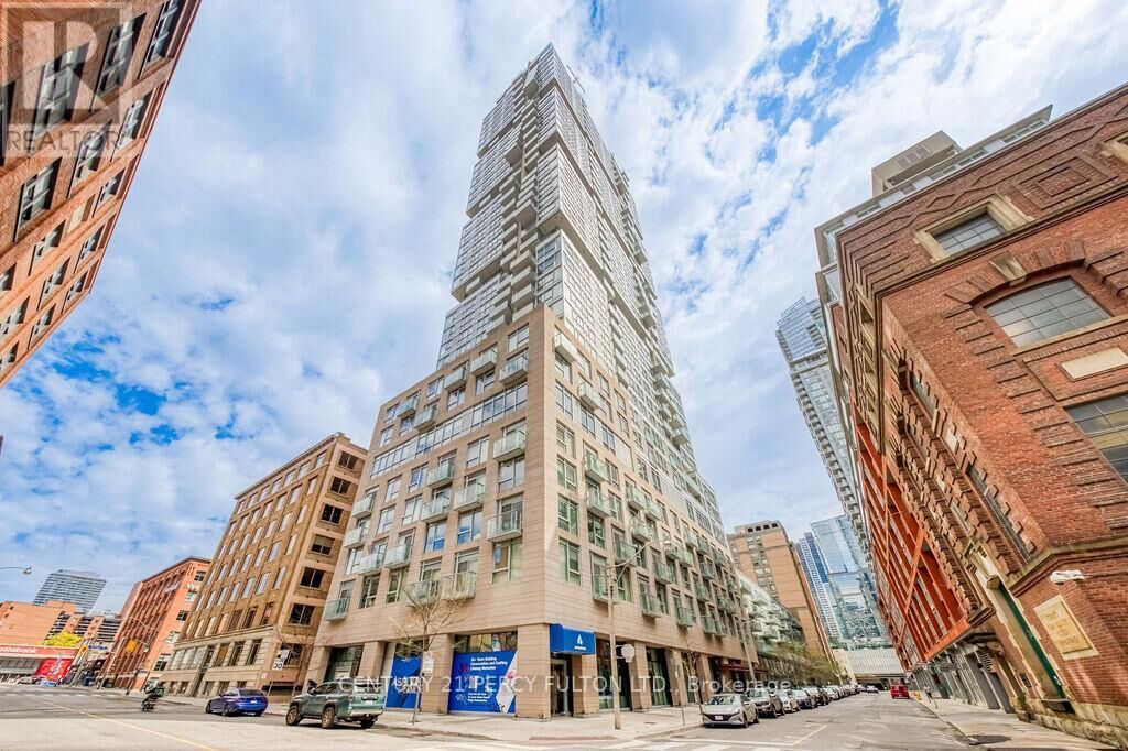 Property Photo:  30 Nelson Street 323  ON M5V 0H5 