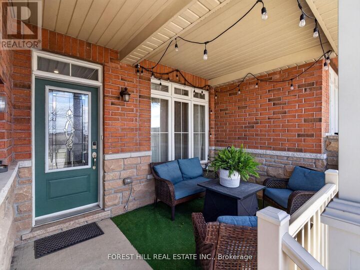 Property Photo:  41 Pavlova Crescent  ON L4E 0V8 