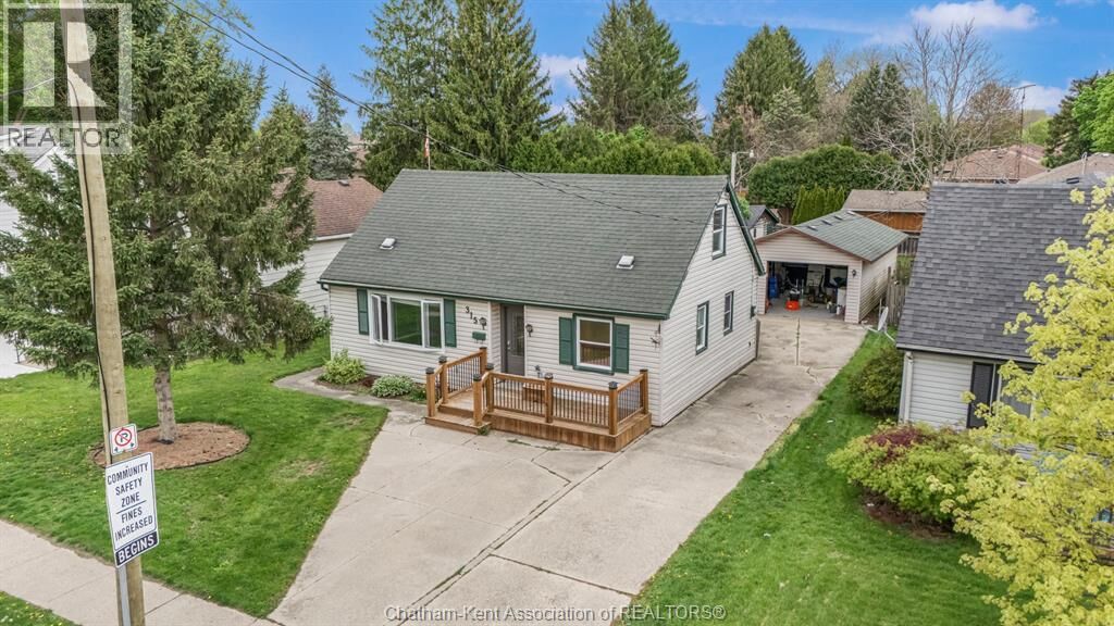 Property Photo:  315 McNaughton Avenue East  ON N7L 2G7 