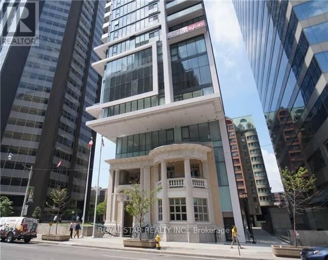Property Photo:  426 University Avenue 1507  ON M5G 1S9 