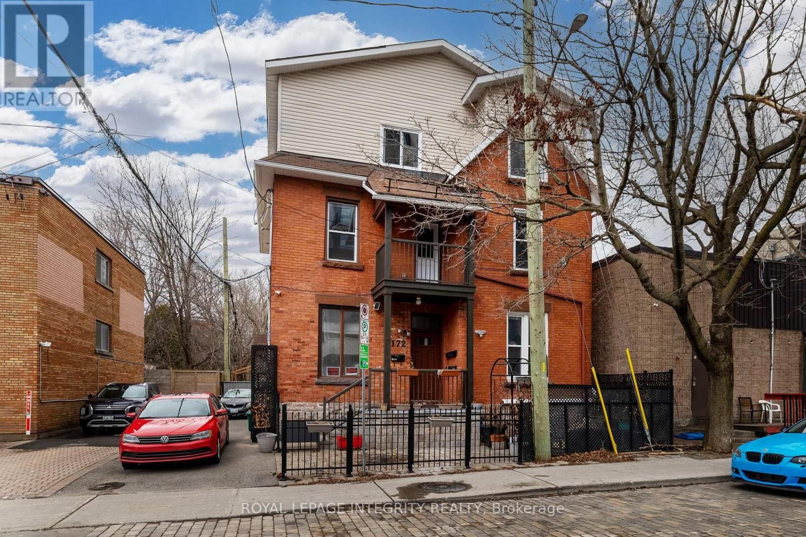 Property Photo:  172 Cobourg Street B  ON K1N 8H5 