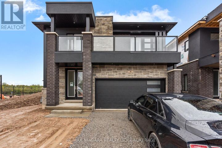 Property Photo:  6414 Sunshine Common  ON L2G 0E4 