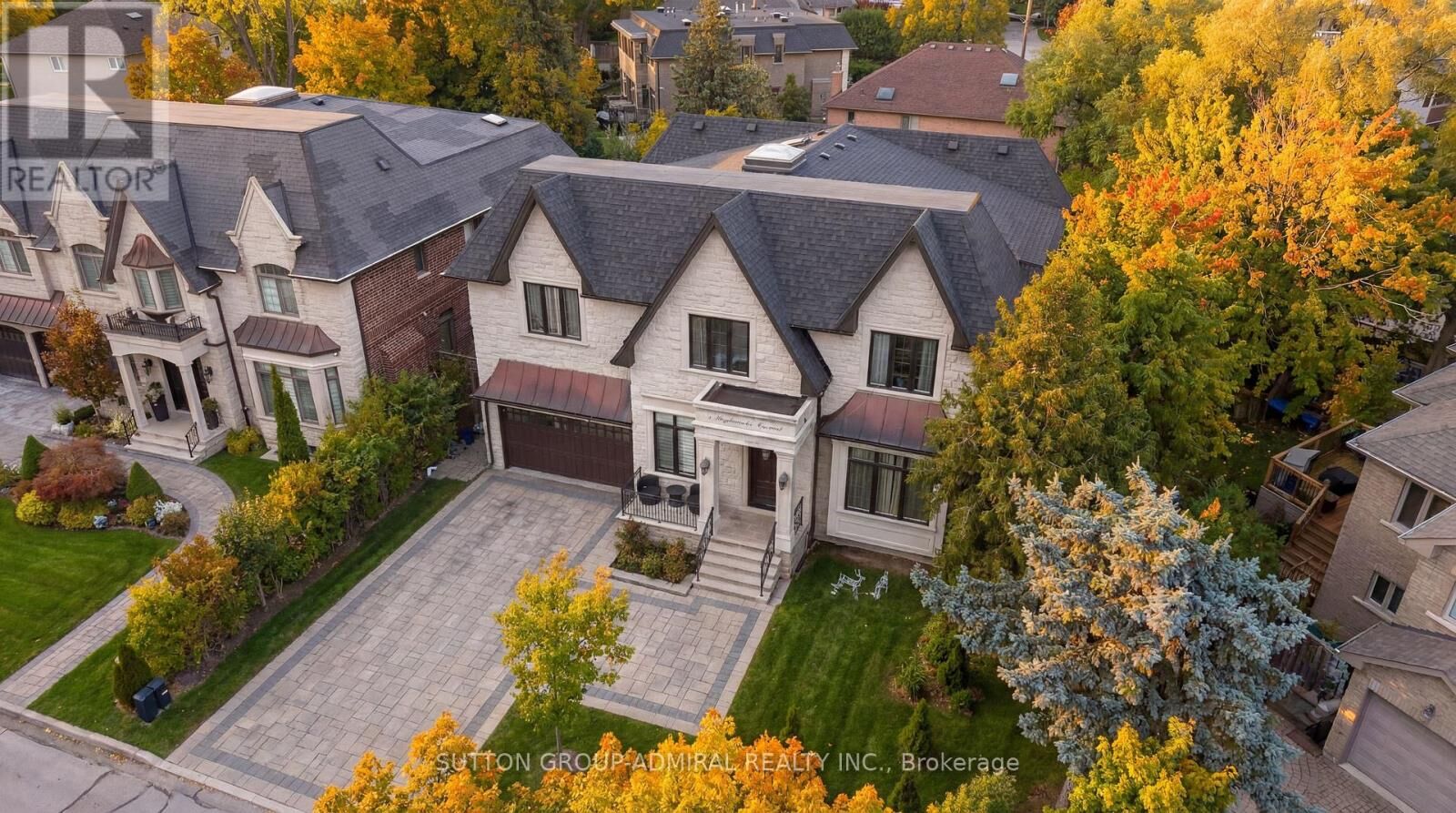 Property Photo:  5 Lloydminster Crescent  ON M2M 2R9 