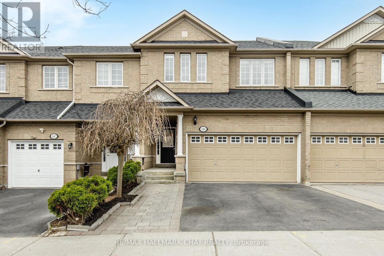 Property Photo:  145 Millcliff Circle  ON L4G 7N8 