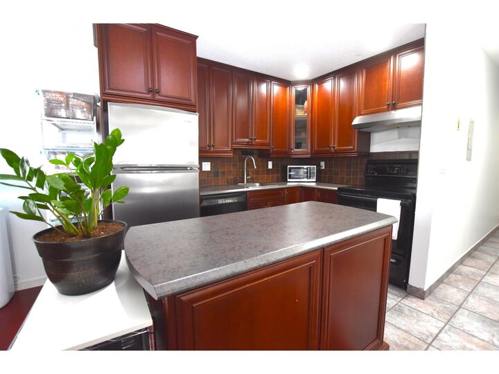 Property Photo:  1320 Fir Street 201  BC V4B 4B2 