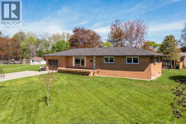 Property Photo:  1336 Sunset Avenue  ON N9Y 2T3 