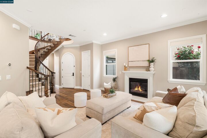 Property Photo:  504 Hyacinthus Ct  CA 94582 