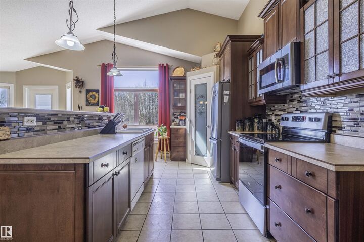 Property Photo:  4431 48 Avenue  AB T0G 2J0 
