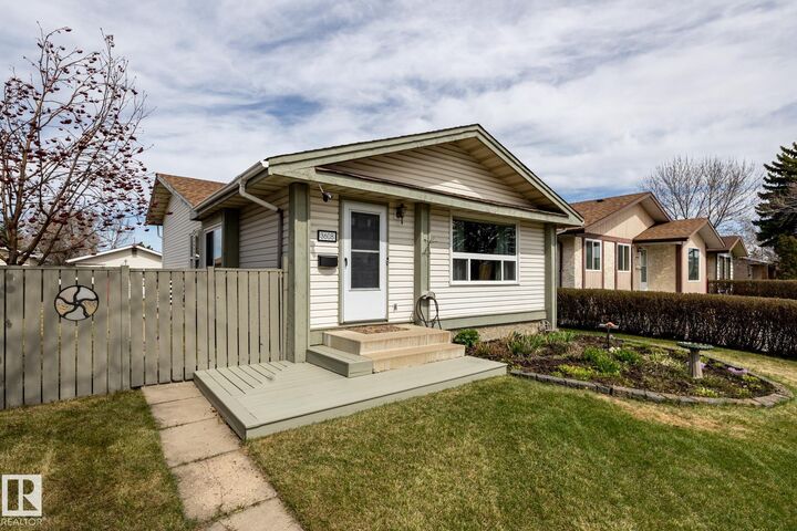 Property Photo:  3608 16A Avenue NW  AB T6L 2N4 