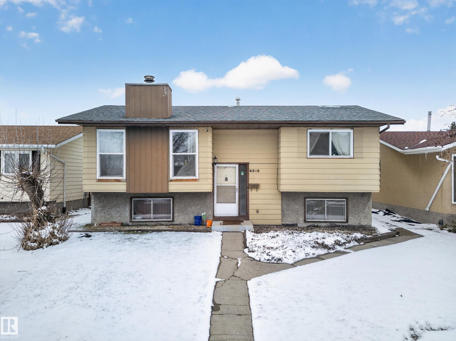 Property Photo:  8312 29 Ave NW  AB T6K 3V6 