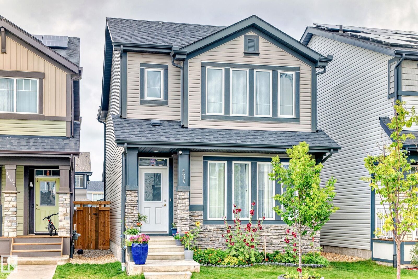 Property Photo:  4609 Alwood Way SW  AB T6W 1A8 