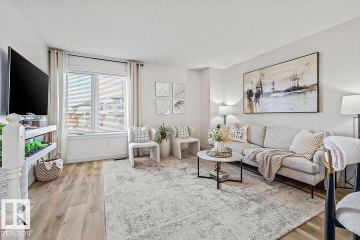 Property Photo:  9347 180A Avenue NW  AB T5Z 2J4 