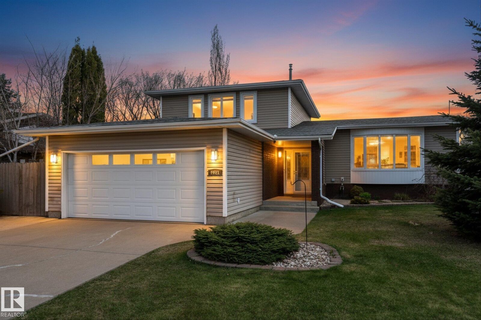 Property Photo:  9921 83A Street  AB T8L 3C3 