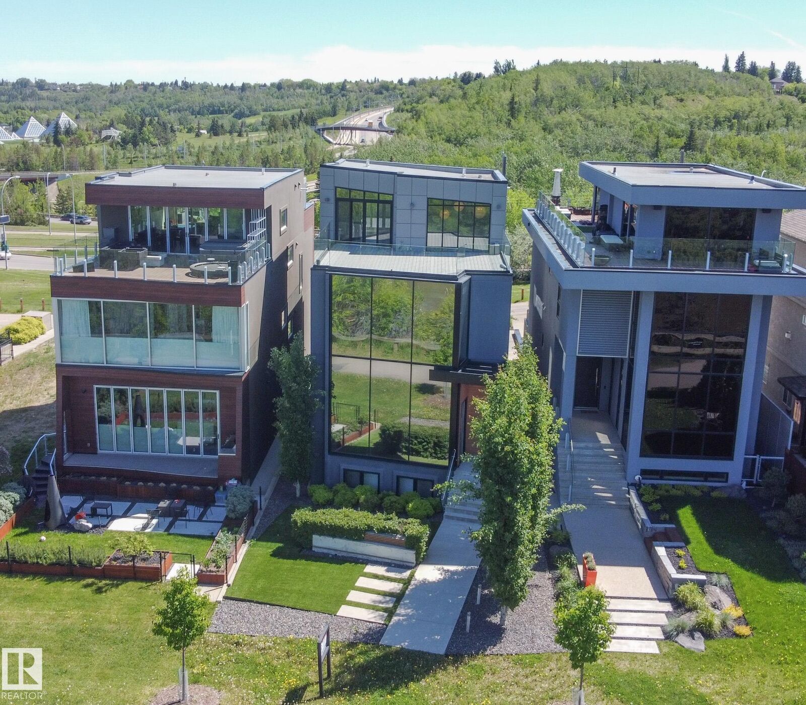 Property Photo:  9509 99B Street NW  AB T6E 3X1 