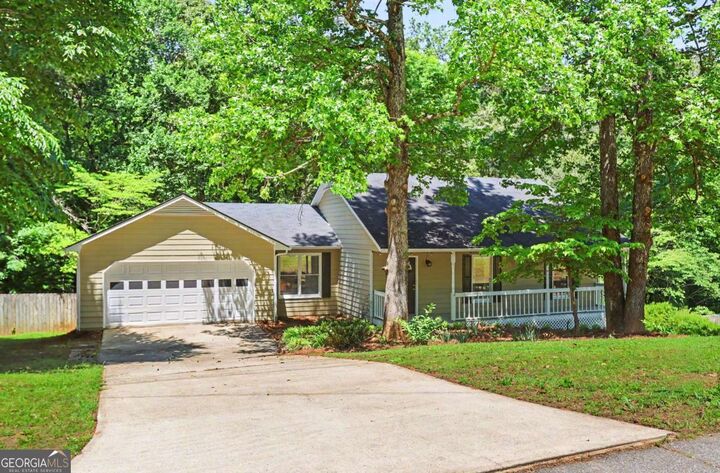 Property Photo:  1621 Summit Ridge  GA 30011 