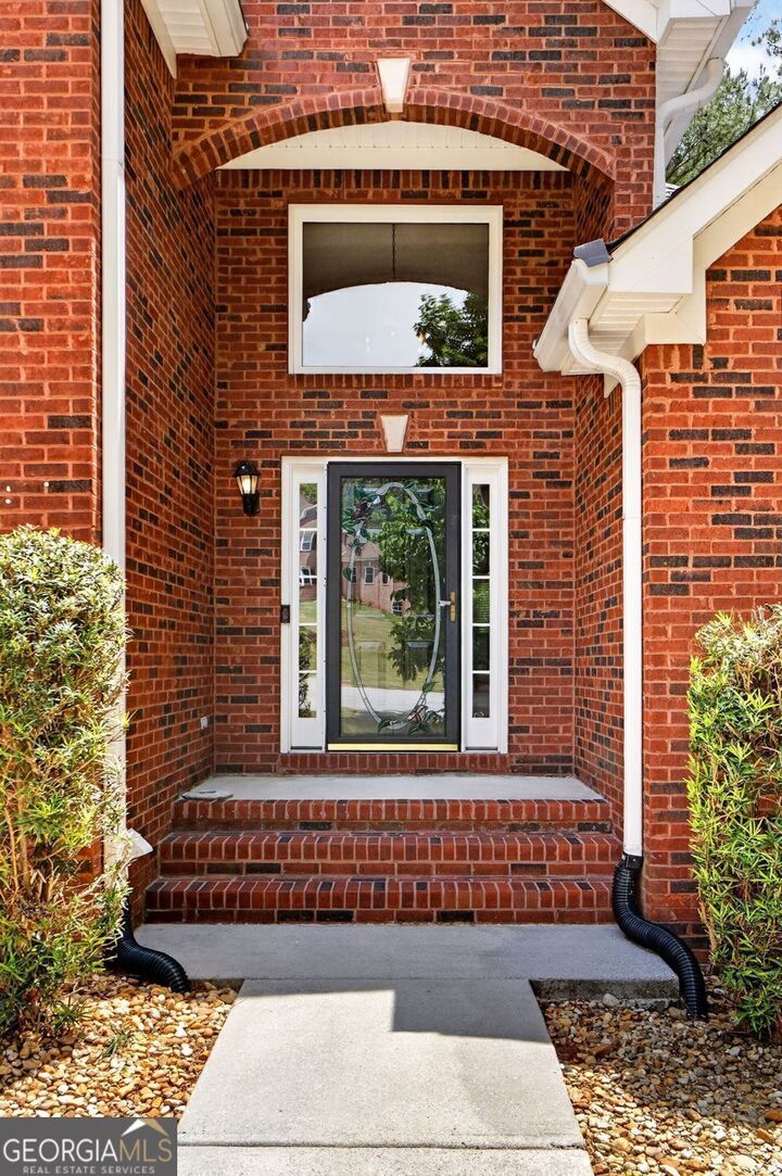 Property Photo:  560 Brook Hollow Drive  GA 30252 